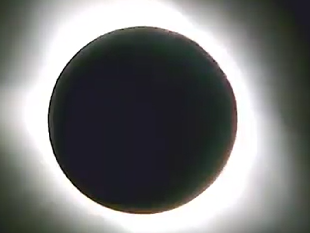 Solar eclipse photography showing corona and diamond ring effect